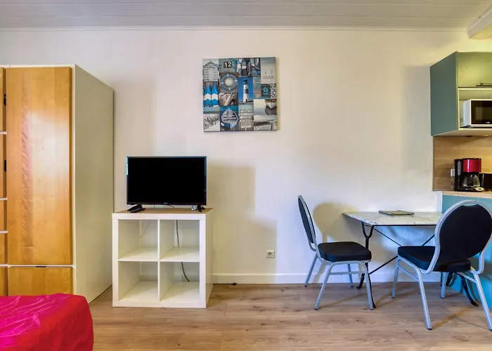 Domaine De L'enclos - Lavande Apartman